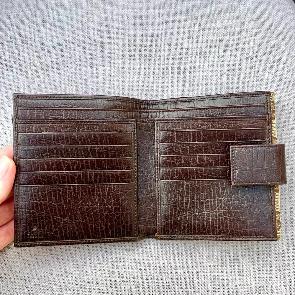Gucci GG Rare Neutral Canvas Monogram Web Canvas Compact Wallet - Picture 2 of 9